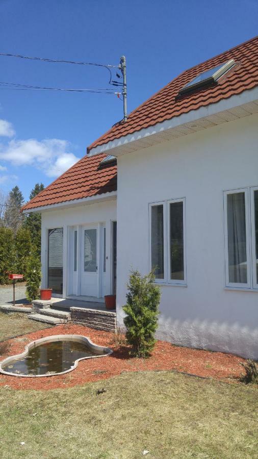 La Maison du Village Shawinigan Extérieur photo