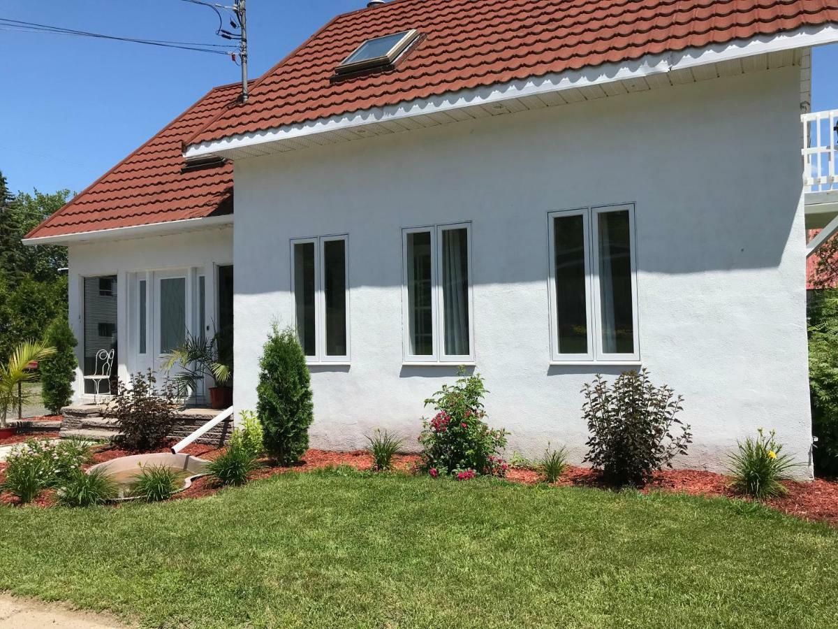 La Maison du Village Shawinigan Extérieur photo